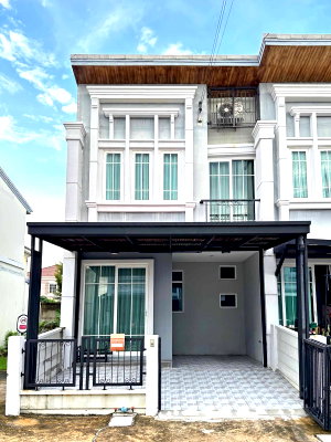Townhouses for sale Bangkok : 2 Storey Townhome for Sale Golden Town 3 Ladprao Kasetnawamin, 3 beds 2 Baths 17 Sqw  150 Sqm near Nawamin Nuan Chan Pho Kaeo : KT26S-010