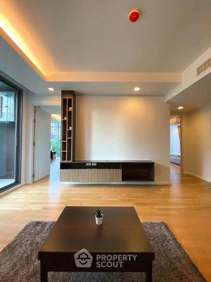 picture 2-BR Condo at Focus Ploenchit near BTS Nana (ID 2087301) - 2/10