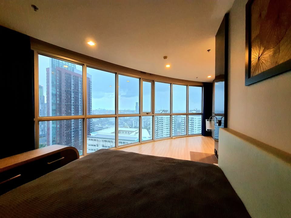 picture Condo for RENT : Skywalk Residence 𝐒𝐢𝐳𝐞 : 54 sqm. 1 Bed /1 Bath (Bathtub) / Corner Room/ City view 𝐅𝐥𝐨𝐨𝐫 : 21st - 12/14