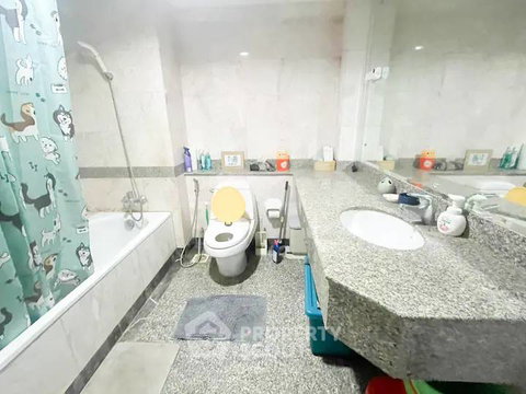 คอนโด 2-ห้องนอน ที่ อโศก เพลส ใกล้ MRT สุขุมวิท (ID 1475139)