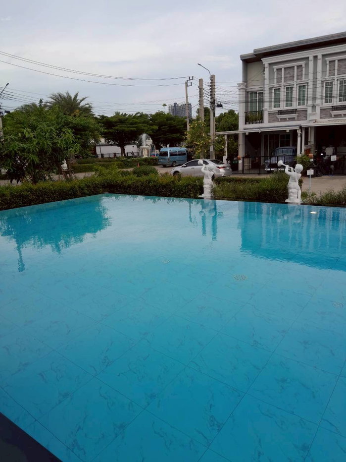 picture Golden Town Sukhumvit – BTS Bearing (Corner Unit) 2-storey townhouse, corner unit with extended space. - 39/41