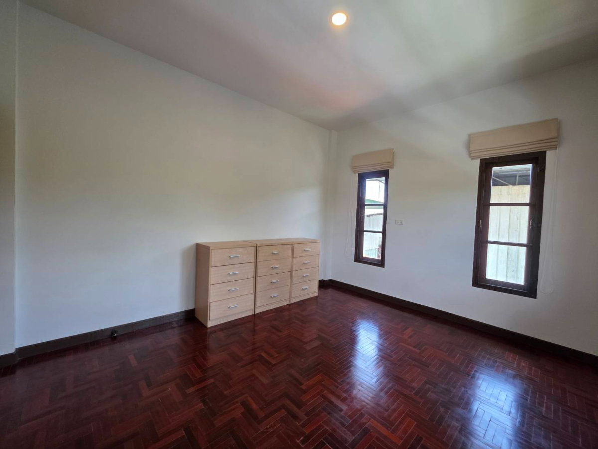 picture House for Rent on New San Kamphaeng Road, Chiang Mai - 17/20