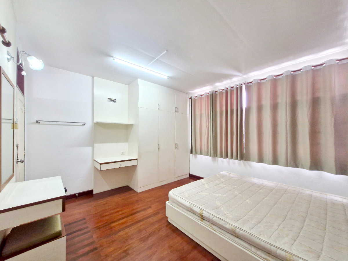 picture HK0480, House for rent 3 Br.,Huaikhwang - 24/24