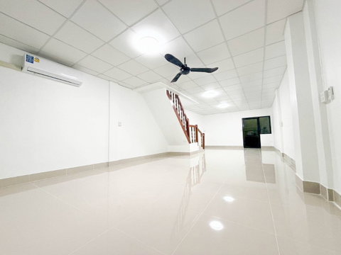 [VR0410] 🔥 20,000/Month | Niran Townhome Sukhumvit 101/1 2-Story Townhome 3BR 2BA Pet Friendly Near BTS Punnawithi Move-In Ready! 🔥