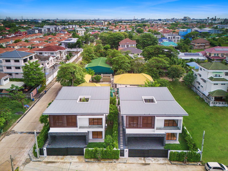 รูป ❤️🏡ขายบ้านใหม่ สไบ้แกะกล่อง บ้านเดี่ยว 2 ชั้น พื้นที่ 416 ตร.ม. พร้อมสวน courtyard ขนาดใหญ่ใจกลางบ้าน🏠❤️ ✅ราคาขาย20,900,000บาท - รูปที่ 2/18