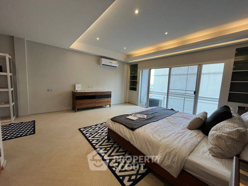 รูป ทาวน์เฮ้าส์ 3-ห้องนอน ใน บางจาก (ID 653458) - รูปที่ 9/17