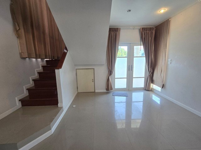รูป ให้เช่าบ้านเดี่ยว 2 ชั้น 60ตรว.อยู่ถนนวงแหวนลำลูกกาคลอง 5 ใกล้ตลาดมารวย - รูปที่ 4/8