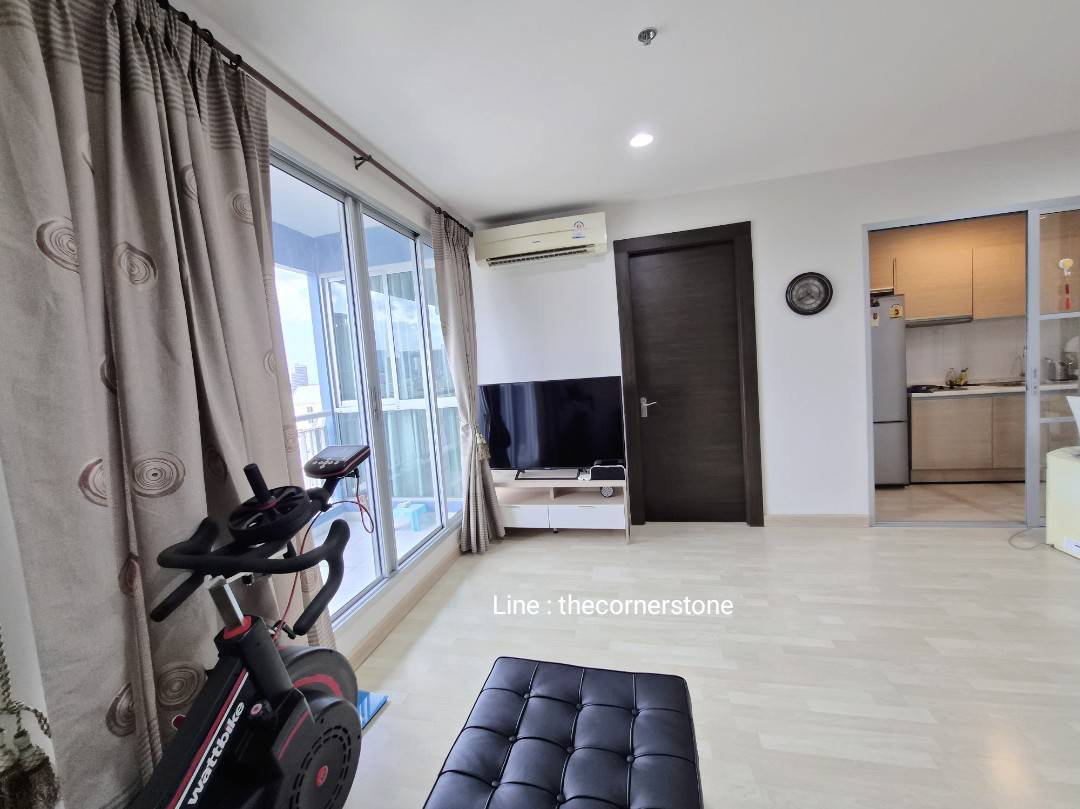picture For Rent ❗️ 𝐀 𝐒𝐩𝐚𝐜𝐢𝐨𝐮𝐬 𝟏𝐁𝐞𝐝𝐫𝐨𝐨𝐦 𝐮𝐧𝐢𝐭. “ 𝐑𝐡𝐲𝐭𝐡𝐦 𝐑𝐚𝐭𝐜𝐡𝐚𝐝𝐚 “ Size 𝟱𝟭 Sq.m. Next to MRT-Ratchadapisek - 9/17