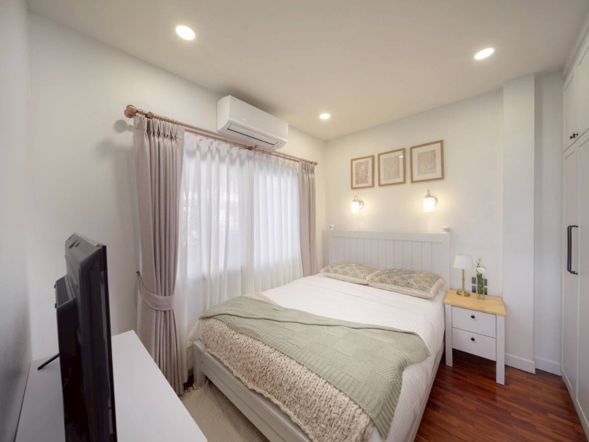 picture Beautiful 2-Storey Detached House for Sale – Ready to Move In!  #CSS101843 - 12/27