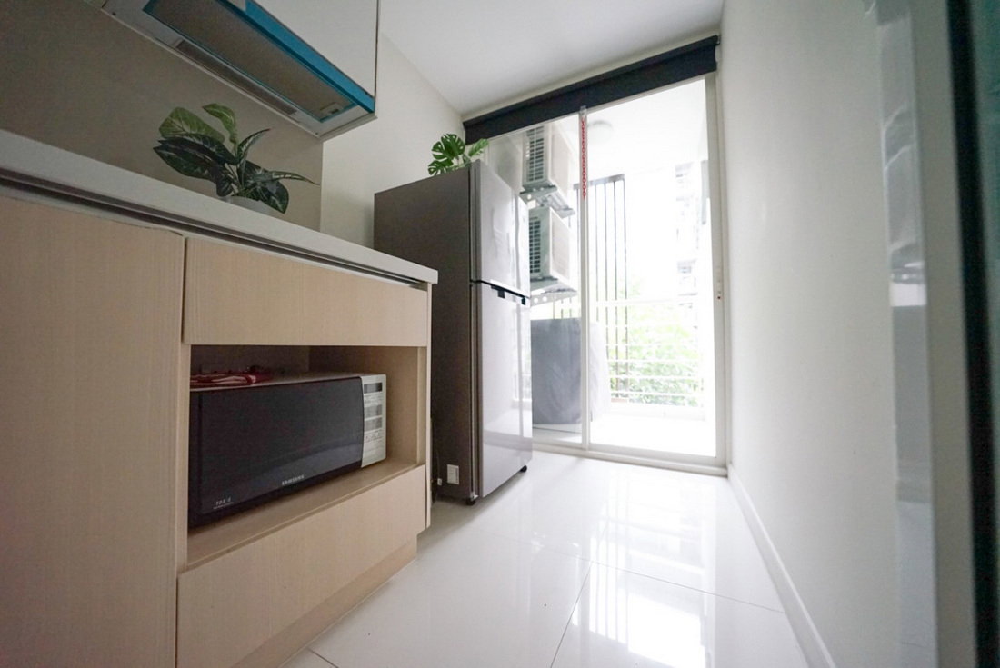 picture Call : 099-624-1956 For rent Elements Srinakarin Condo, Srinakarin area, size 38 square meters, 2nd floor, Building 4 - 6/13