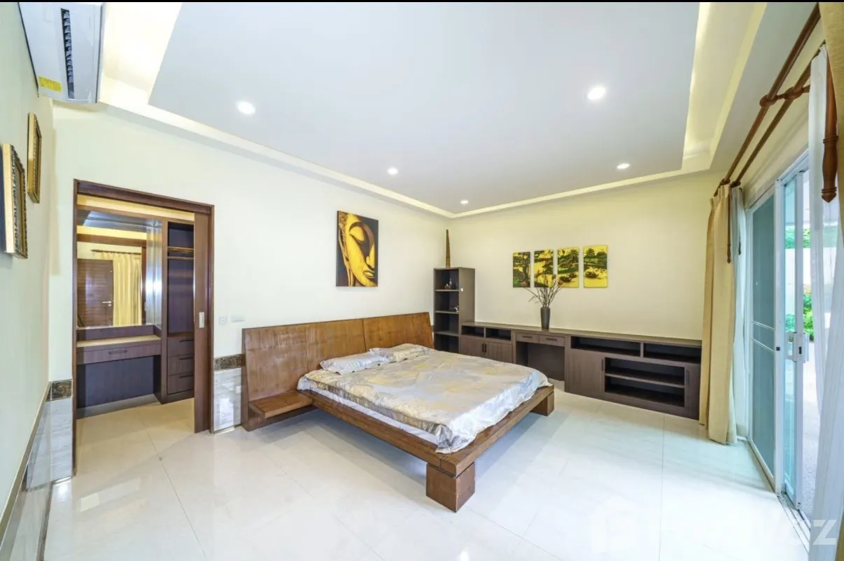 picture 4-bedroom villa on big land plot in Rawai 6476613 - 23/30