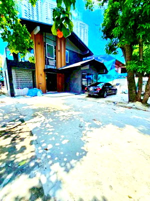 เช่าสำนักงาน ถนนบางนา - ตราด : ทรู ดิจิทัล พาร์ค 60 ตร.ว.240 ตร.ม นานาชาติแองโกลสิงคโปร์ 200ม. commercial space ปรับปรุงใหม่ใกล้ BTS ปุณณวิถี 400 ม.