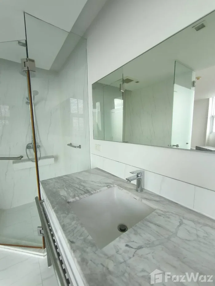 picture 2 Bedroom with beautiful city view 6476040 - 18/28