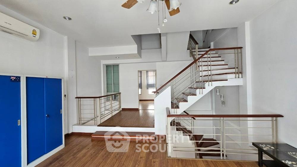 รูป ทาวน์เฮ้าส์ 3-ห้องนอน ที่ บ้านกลางเมือง บริติช ทาวน์ ศรีนครินทร์ ใน บางแก้ว (ID 1403582) - รูปที่ 3/7