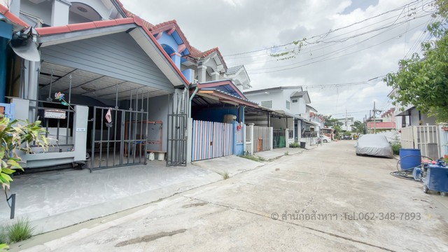 รูป ขายทาวน์เฮาส์ 2 ชั้น หมู่บ้านแพรมาพร คลอง 4 ธัญบุรี สภาพต้องรีโนเวทก่อนเข้าอยู่ - รูปที่ 2/6