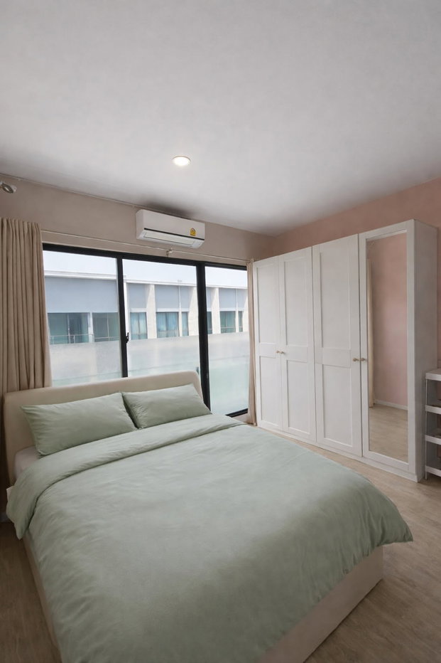 picture For Rent | Modern 4-story house in Estara Haven Pattanakarn 20 project | Pets allowed | 250 sq m. - 12/34