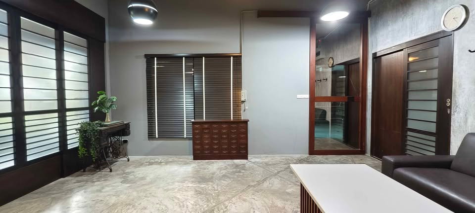 รูป HR3529ให้เช่าพูลวิลล่าหรู (Pool Villa) รัชดา-เหม่งจ๋าย ซอยรัชดานิเวศน์ 12 ทำโฮมออฟฟิศ คาเฟ่ สตูดิโอได้ ใกล้ MRT ห้วยขวาง - รูปที่ 8/23
