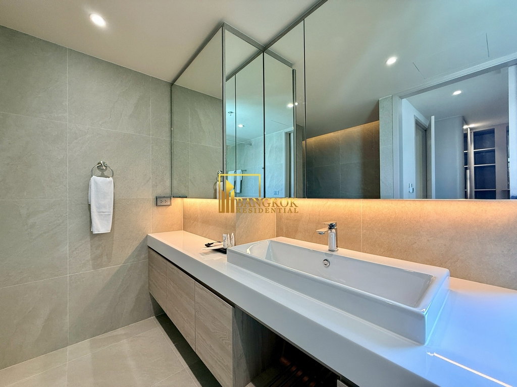 รูป Newly Renovated 4 Bedroom Serviced Apartment in Asoke Area - BR21445AP - รูปที่ 33/57