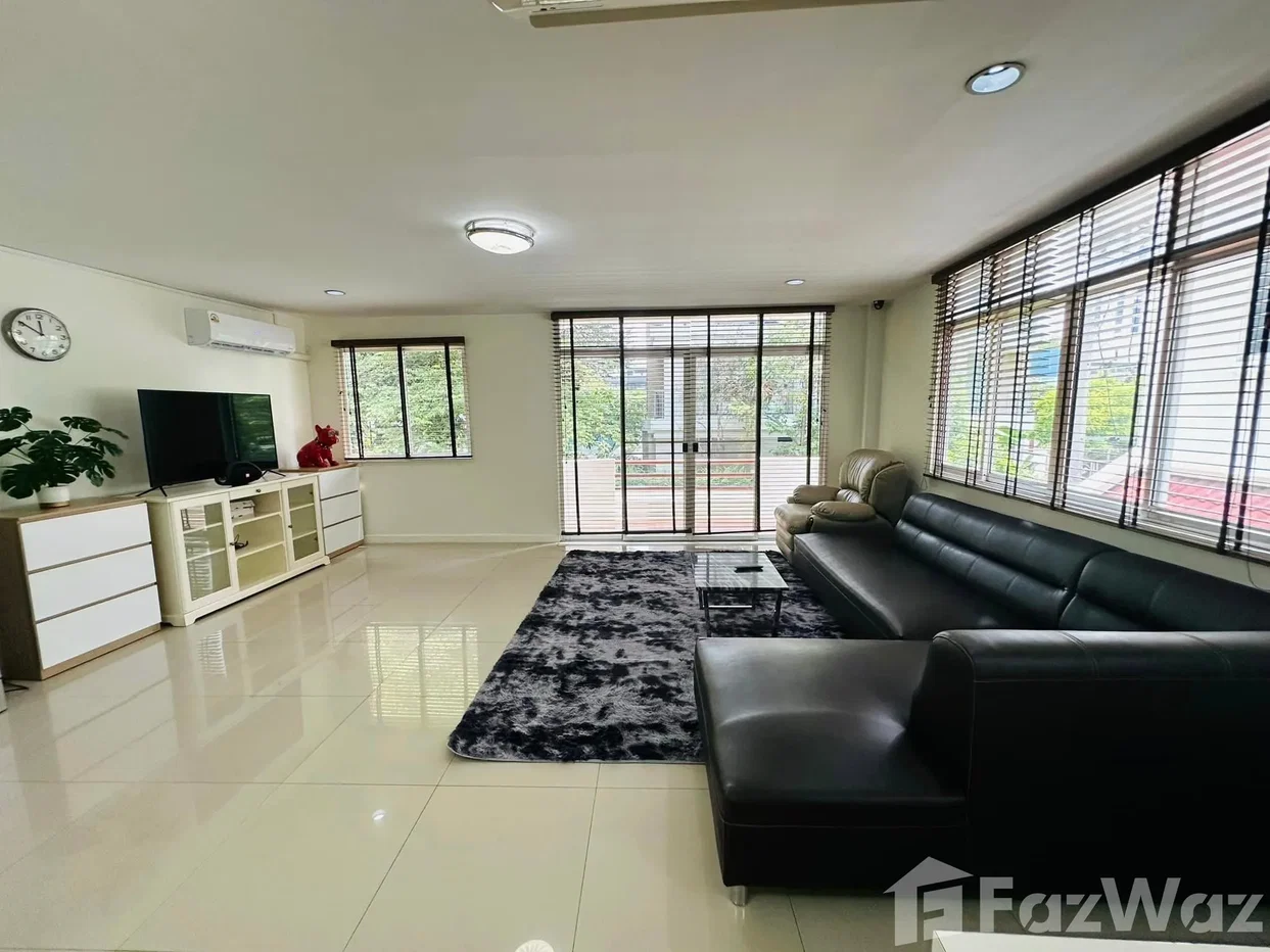 picture 5 Bedroom House for rent in Khlong Tan Nuea, Bangkok 6476454 - 5/13