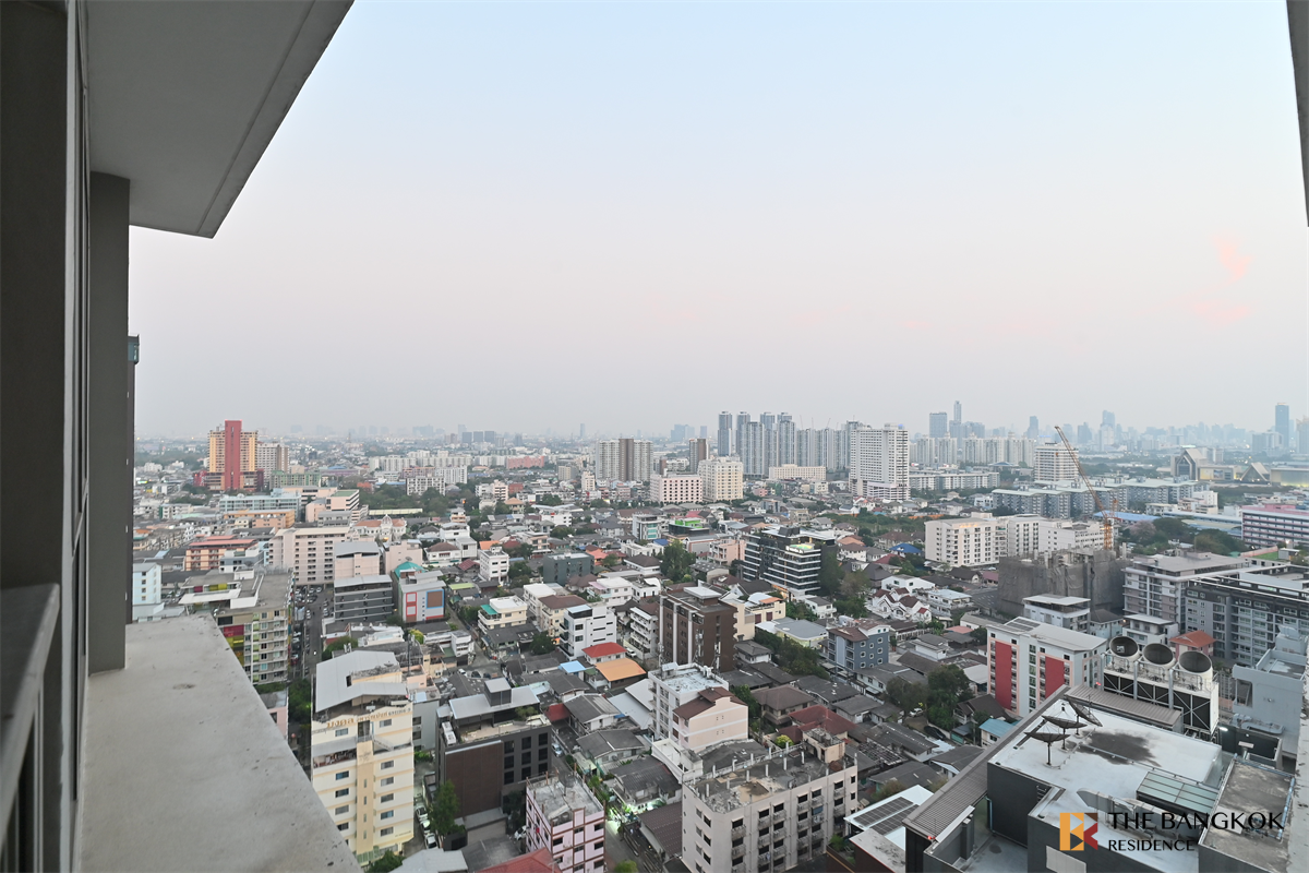picture Easy Travel, Fully Utilized Space RHYTHM Ratchada-Huaikhwang near MRT Huai Khwang Station - 4/10