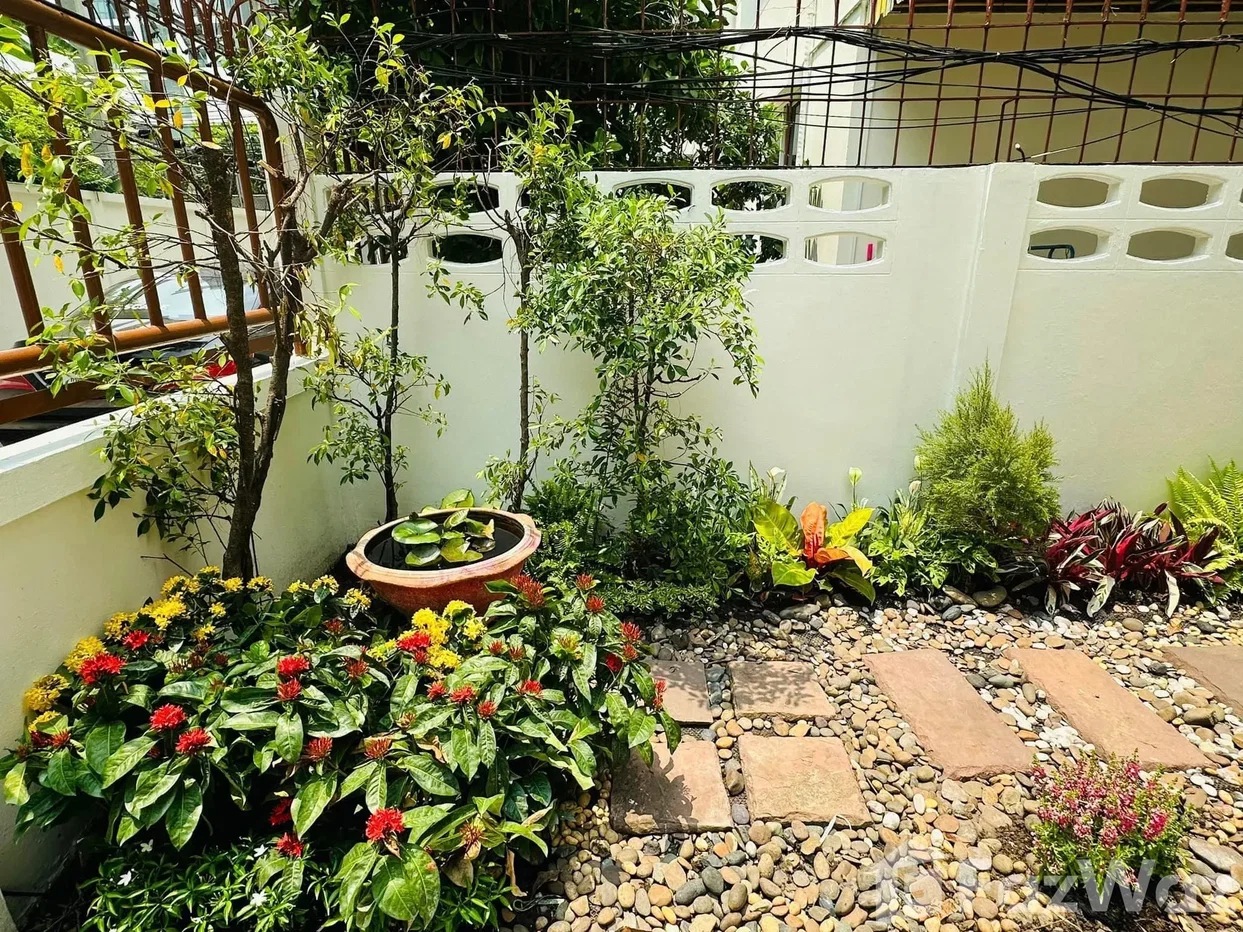 picture 5 Bedroom House for rent in Khlong Tan Nuea, Bangkok 6476454 - 11/13
