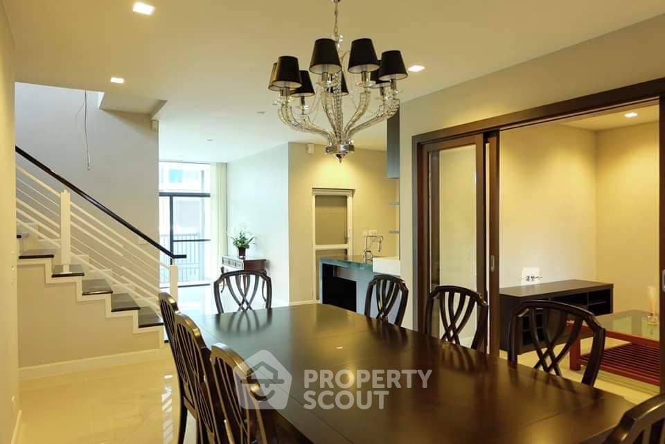 picture 4-BR House at Setthasiri Onnut-Srinakarin in Prawet (ID 1442279) - 7/25