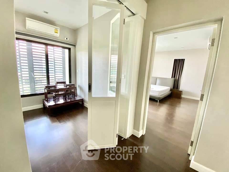 picture 4-BR House at Setthasiri Onnut-Srinakarin in Prawet (ID 1442279) - 11/25