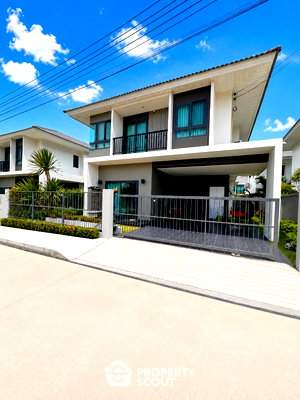Houses for sale Bang Lamung Chonburi : 4-BR House close to East Pattaya (ID 3006852)