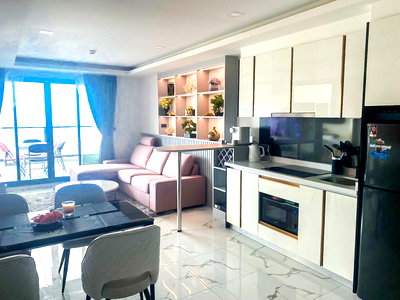 ขายคอนโด : Arcadia Millennium Tower Pattaya Condo for Sale 2Bedroom