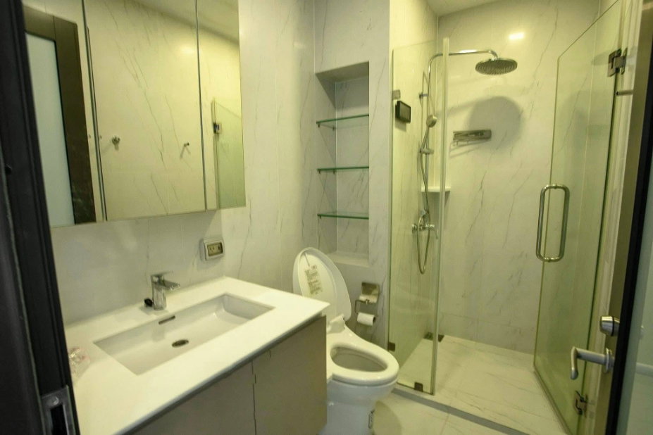 รูป FOR RENT : Chewathai Residence Asoke🔥PRICE 🔥 25,000 BAHT/Month 🔥line :@190evxgl - รูปที่ 43/46