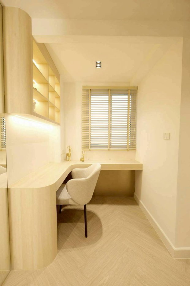 picture Condo for sale with  2 bedrooms, 1 bathroom and   1 kitchen.   - 9/12