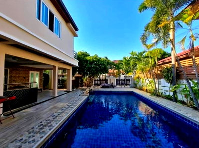 Houses for rent Bang Lamung Chonburi : TA8710🏡Pool Villa@Toongklom-Talman, 4Bedroom 440sqm Fully furnished🏊Swimming Pool🌳Relaxing Garden