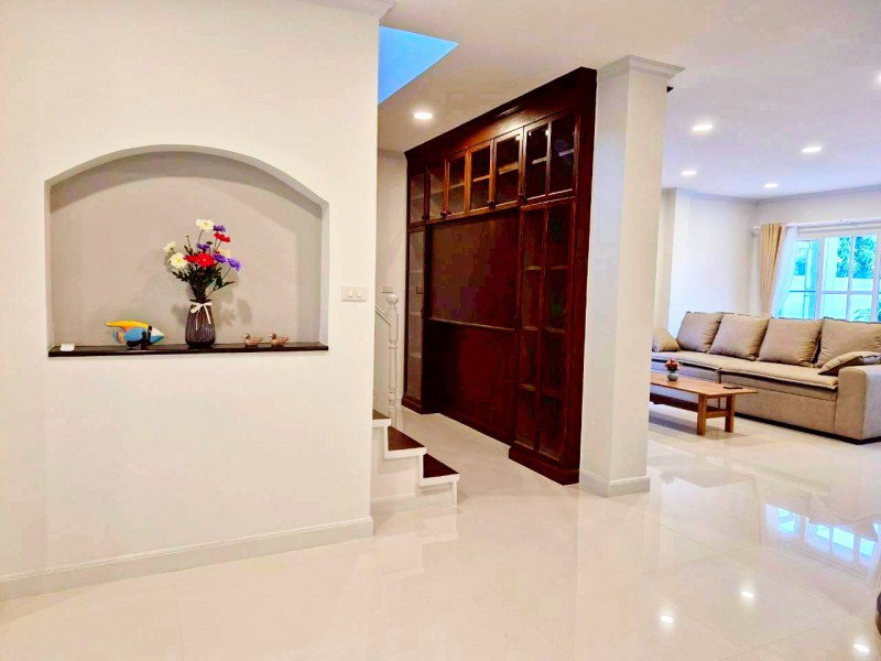 รูป เพอร์เฟคเพลส บ้านเดี่ยว 4 นอน 3 น้ำ ใกล้โรงเรียน RIS มีนบุรี 900 ม. รามคำแหง164 52 ตร.ว. 180 ตร.ม. พร้อมเฟอร์ฯ - รูปที่ 7/8