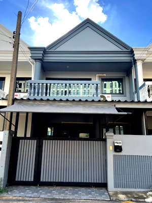 Townhouses for rent Bangna Commercial College : For Rent: Fully Furnished 3-Bedroom Townhome in Sirikam Village (Near BTS)