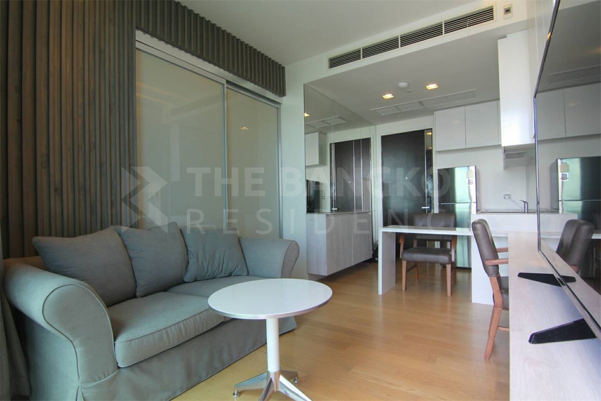 picture Equinox Phahol-Vipha Room available, ready to move in - 4/10