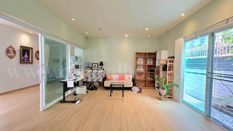 รูป โฮมออฟฟิศ 3 ชั้น ซอยรามอินทรา 31 ใกล้รถไฟฟ้าสายสีชมพู สถานีรามอินทรา กม.4 - รูปที่ 5/20