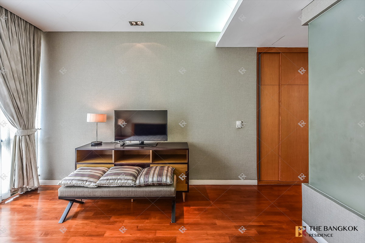 รูป เช่าคอนโด 💎 Domus 16 ห้อง2นอน 102ตร.ม. 58k 🌇 Warm Luxury พื้นไม้ เฟอร์ไม้ครบ บรรยากาศเหมือนบ้าน ใกล้ BTS อโศก - รูปที่ 3/10