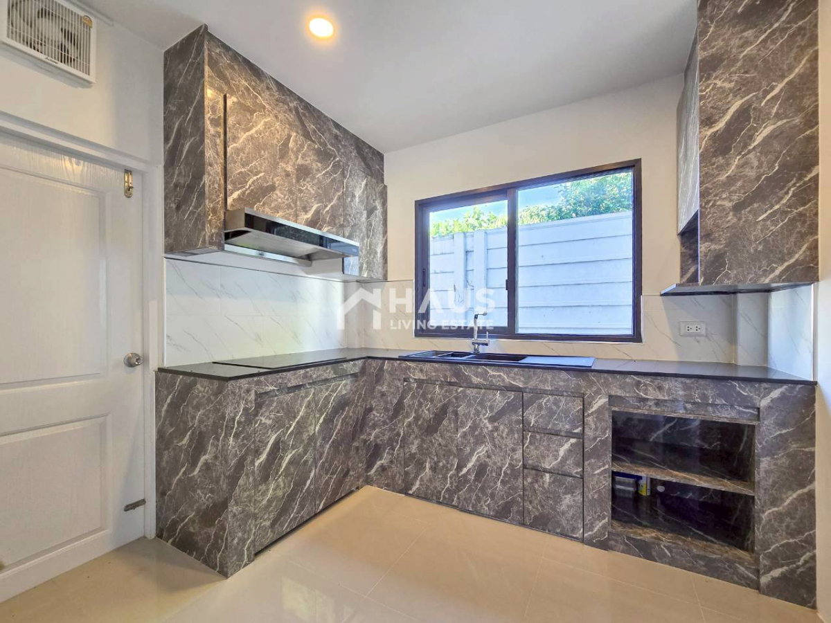 picture Centro Maha Chesadabodindranusorn Bridge 2 / 3 Bedrooms #HRM5050 - 6/20