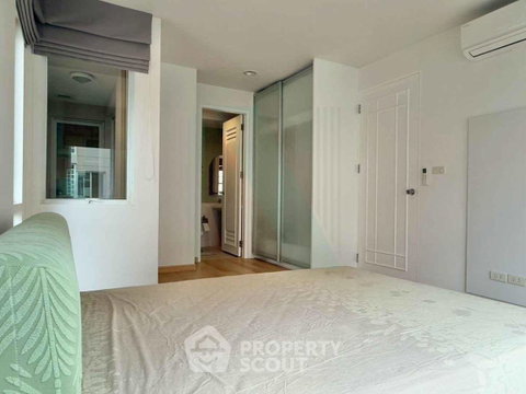 1-BR Condo at The Bangkok Narathiwas Ratchanakarint Condominium in Thung Wat Don (ID 2615779)