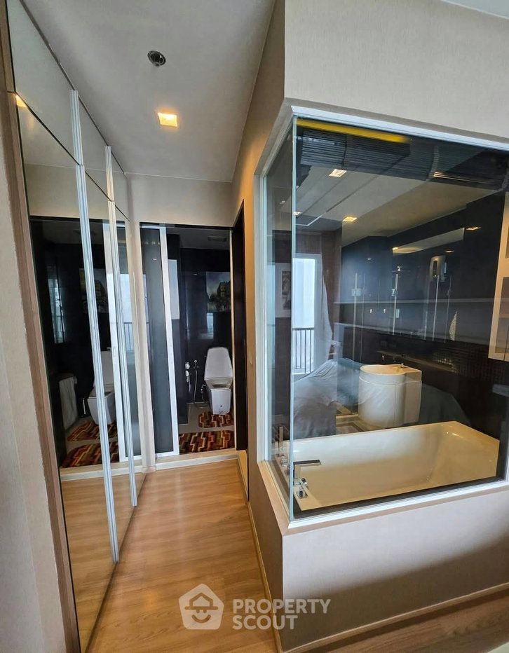 รูป คอนโด 1-ห้องนอน ที่ ริธึ่ม สาทร ใกล้ BTS สะพานตากสิน (ID 2743765) - รูปที่ 7/13