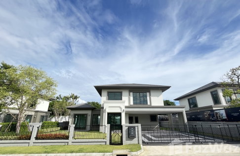 4 Bedroom House for sale at Grand Britania Thawiwatthana 5618591