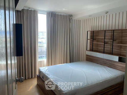 1-BR Condo at Zenith Place @ Sukhumvit Condominium near BTS Phra Khanong (ID 2794755)