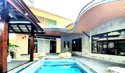 เช่าบ้านเดี่ยว กรมส่งเสริมวัฒธรรม : HR3529ให้เช่าพูลวิลล่าหรู (Pool Villa) รัชดา-เหม่งจ๋าย ซอยรัชดานิเวศน์ 12 ทำโฮมออฟฟิศ คาเฟ่ สตูดิโอได้ ใกล้ MRT ห้วยขวาง