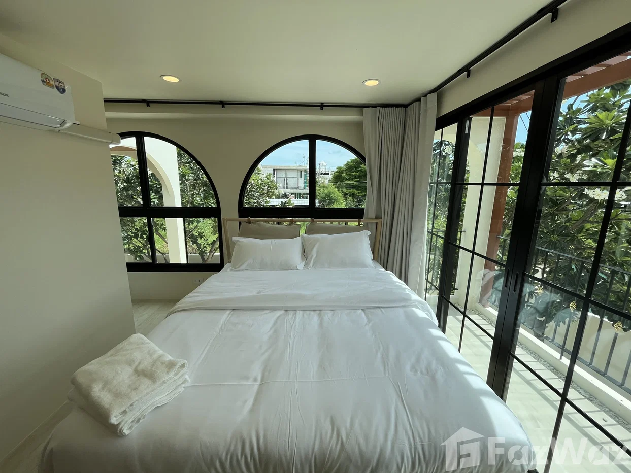 รูป วิลล่าให้เช่า 4 ห้องนอน ใน หนองแก, ประจวบคีรีขันธ์ 6472744 - รูปที่ 1/43