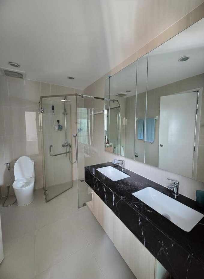 picture For Rent | Modern 4-story house in Estara Haven Pattanakarn 20 project | Pets allowed | 250 sq m. - 24/34