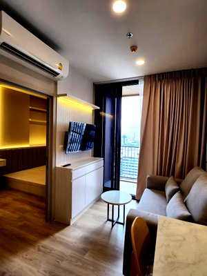 Condos for rent : 🌆✨ FOR RENT: OKA HAUS Sukhumvit 36 — HIGH-FLOOR MODERN CITY LIVING!  💰 Rental Price: 20,000 THB/month!!  