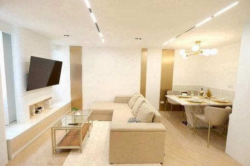 Condo for sale with 2 bedrooms, 1 bathroom and 1 kitchen.