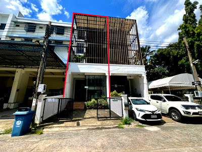 โฮมออฟฟิศให้เช่า : เช่าโฮมออฟฟิศ 4.5 ชั้น สุขุมวิท 62 พื้นที่ขนาดใหญ่ ดีไซน์ทันสมัย ใกล้ BTS บางจาก เหมาะสำหรับสำนักงานมืออาชีพ