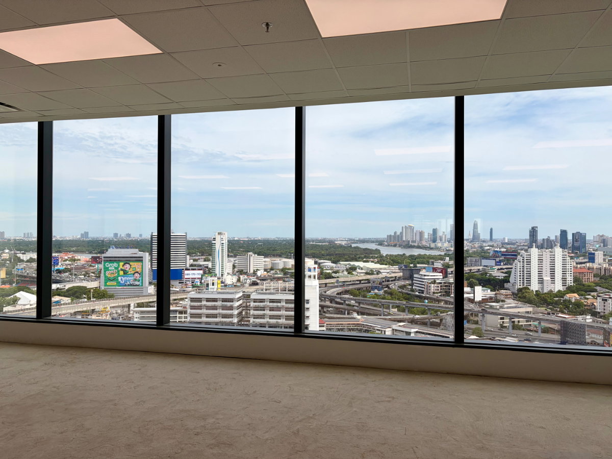 รูป New Grade A & Green Office, Just 290m from MRT Khlong Toei, River View - รูปที่ 1/13