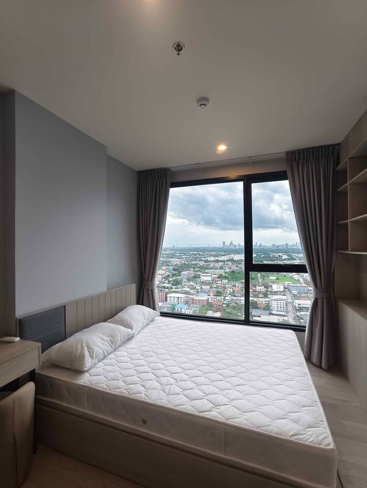 Condo for RENT : Ideo Mobi Sukhumvit Eastpoint 𝐒𝐢𝐳𝐞 31 sqm. 1 Bed /1 Bath / Corner Room/Chao Phraya River and City View. 𝐅𝐥𝐨𝐨𝐫 : 30th